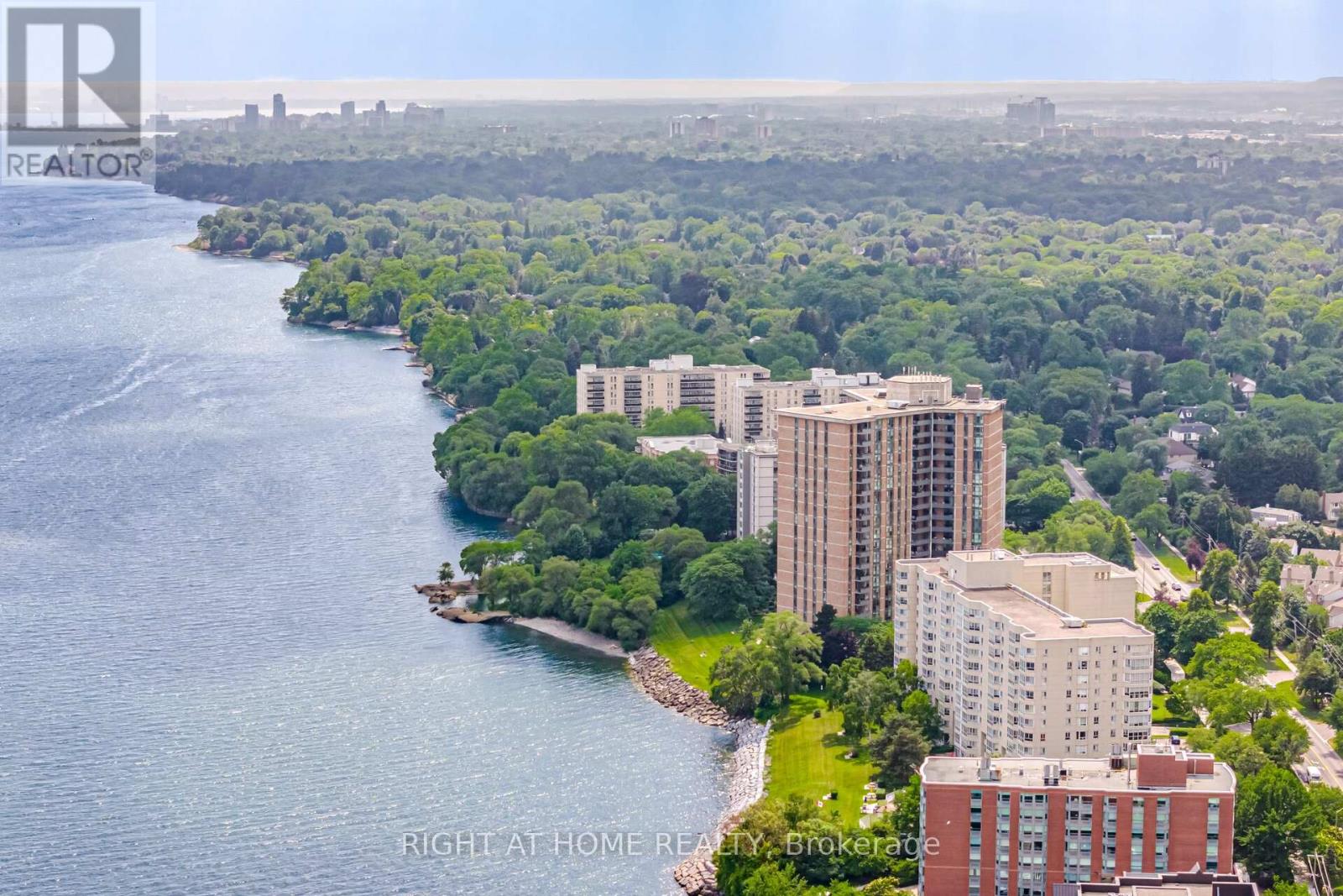#1104 5280 LAKESHORE ROAD - 40