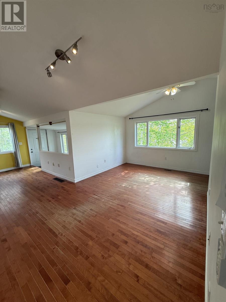 2618 2 Highway - 8