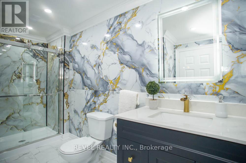 61 LESLIE AVENUE - 32