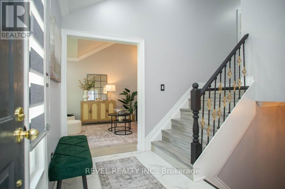 61 LESLIE AVENUE - 7