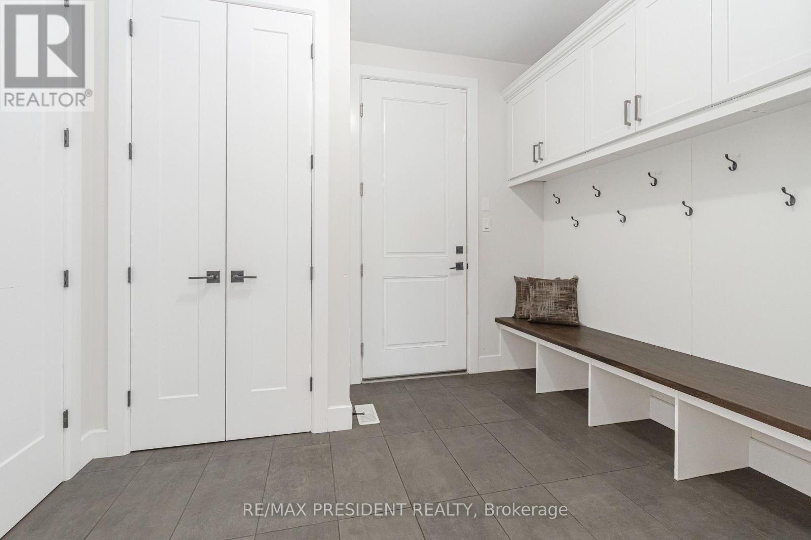2217 WATEROAK DRIVE - 35