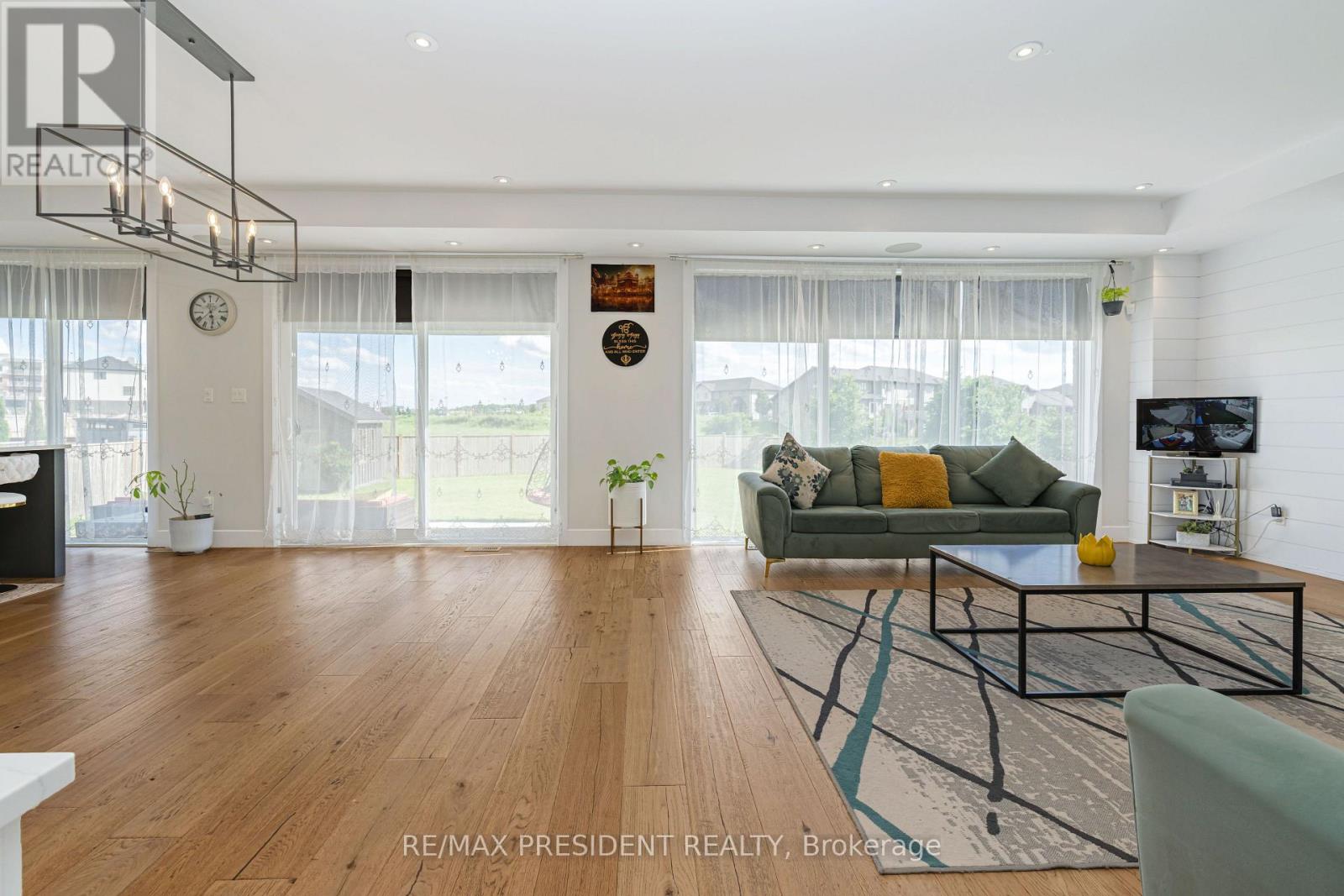 2217 WATEROAK DRIVE - 8