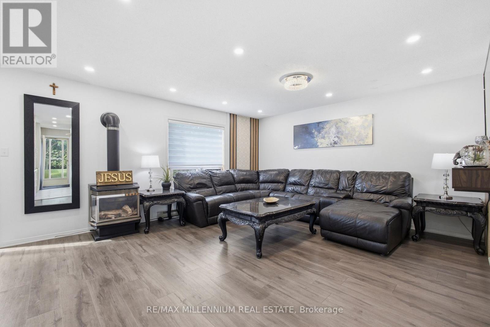 #2 65 SCOTT STREET - 2