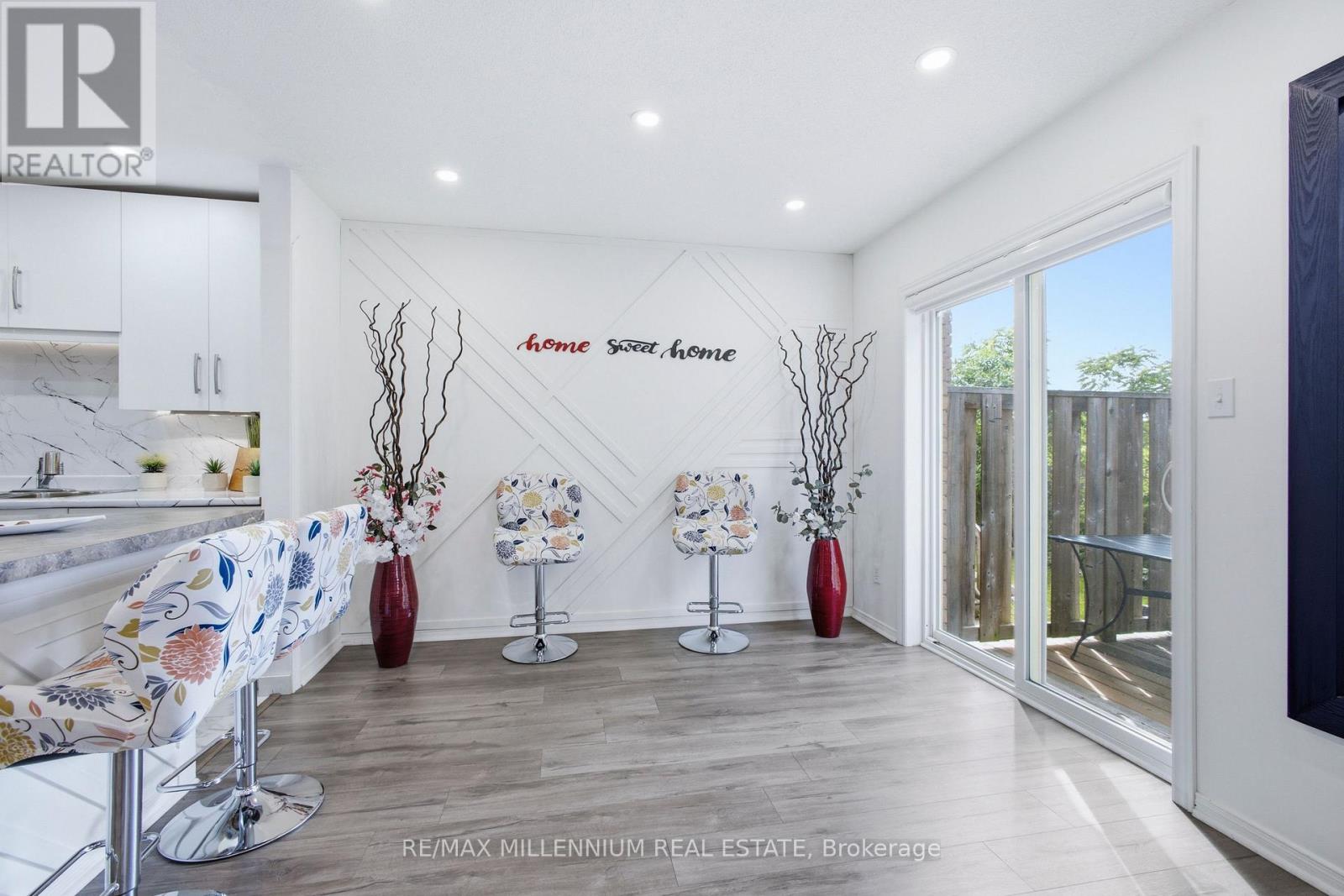 #2 65 SCOTT STREET - 4