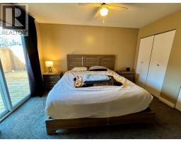 Kitchen - 128 Peace River Crescent, Tumbler Ridge, BC V0C2W0 Photo 12