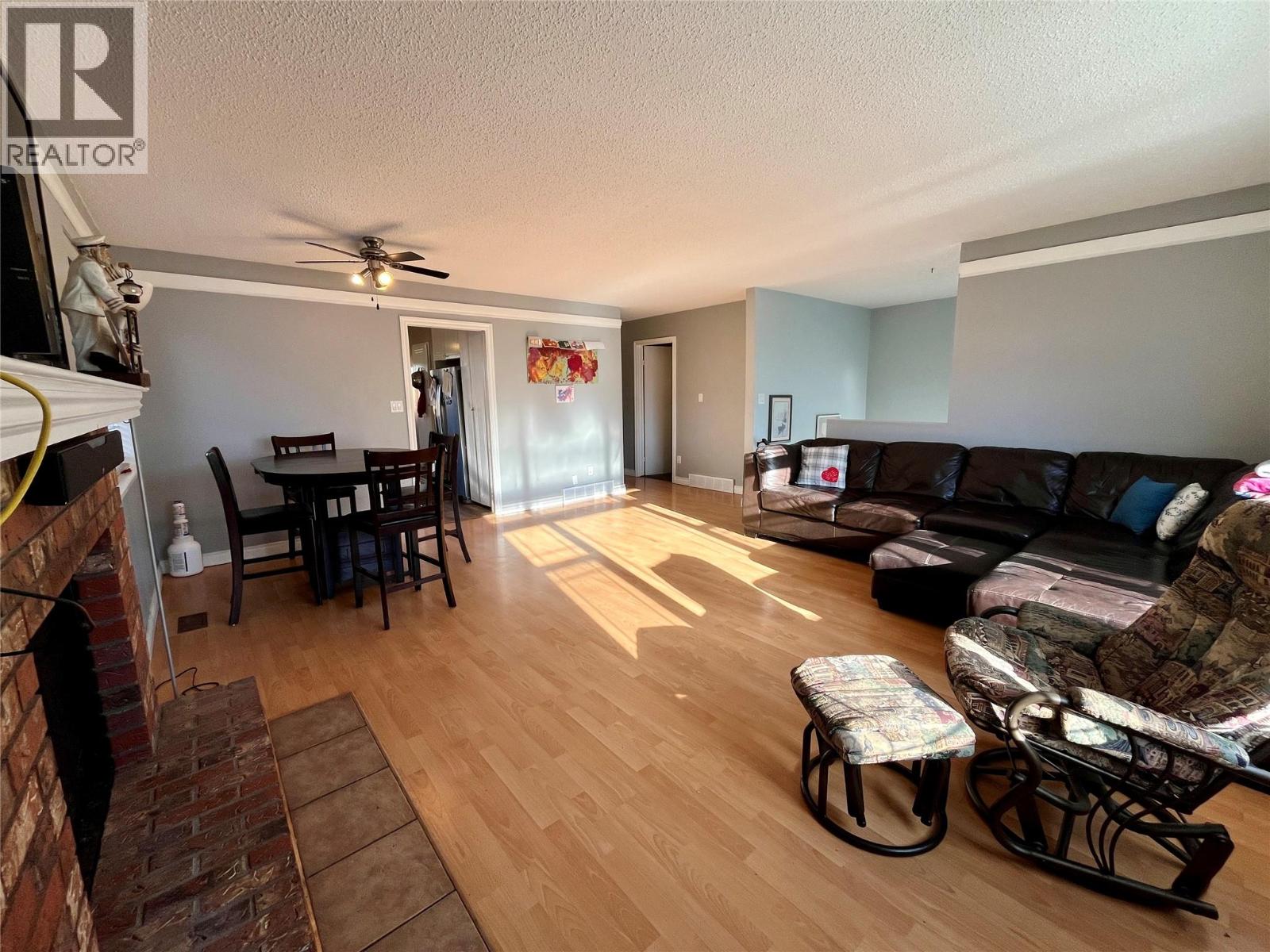 128 Peace River Crescent - 8