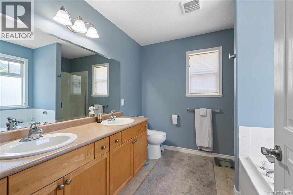 4938 Hartwig Cres - 27