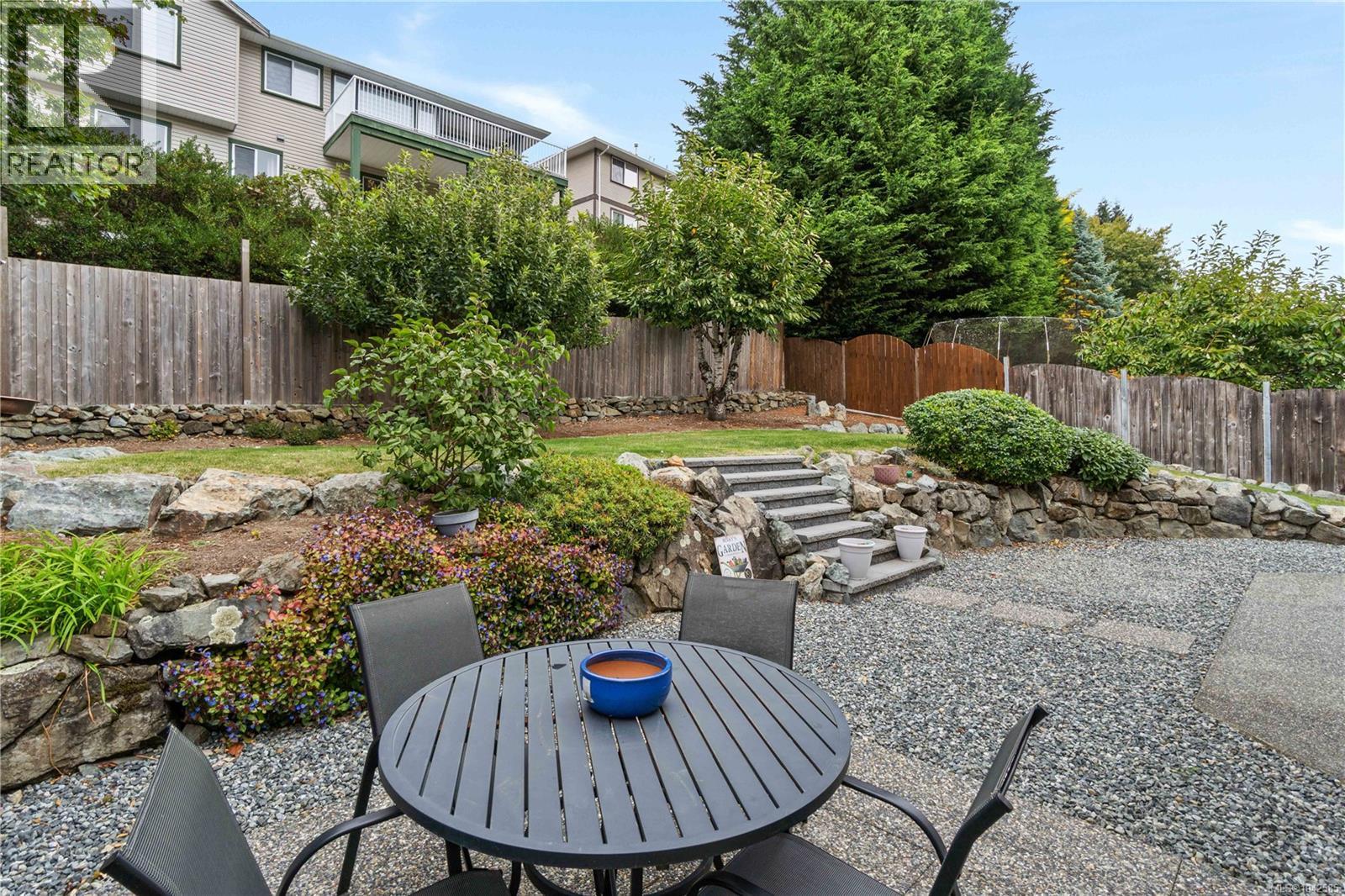 4938 Hartwig Cres - 31