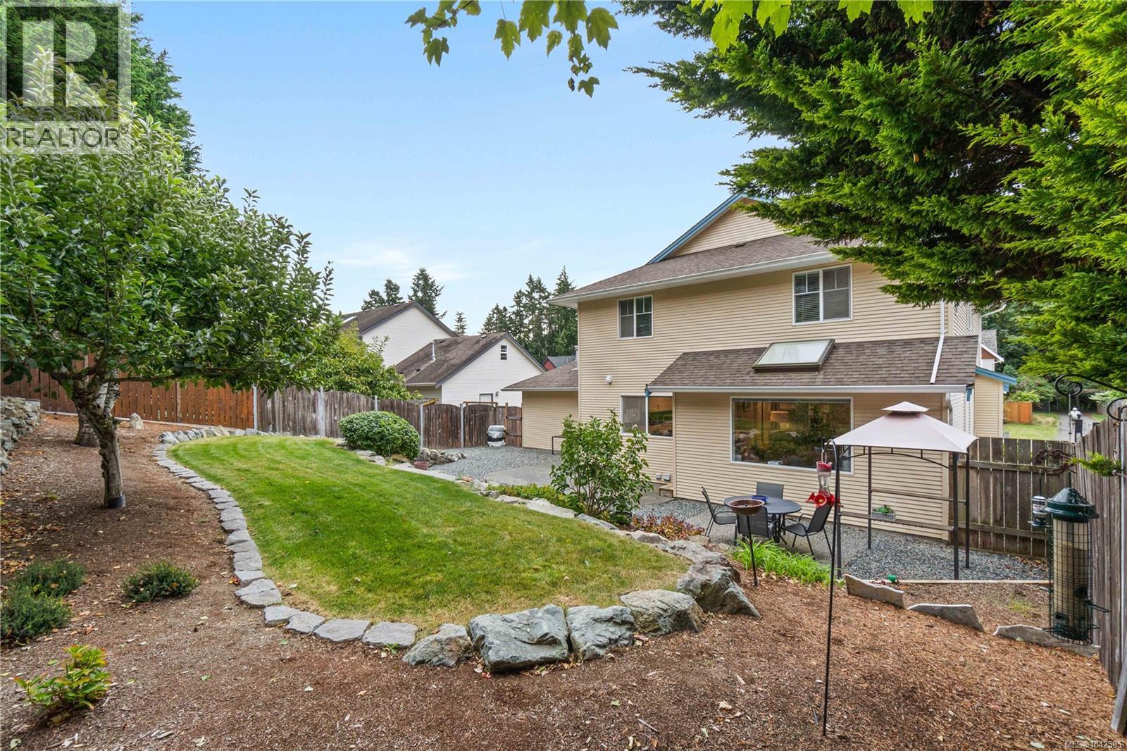 4938 Hartwig Cres - 33