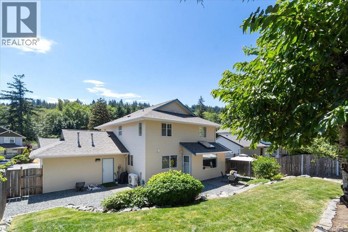 4938 Hartwig Cres - 39