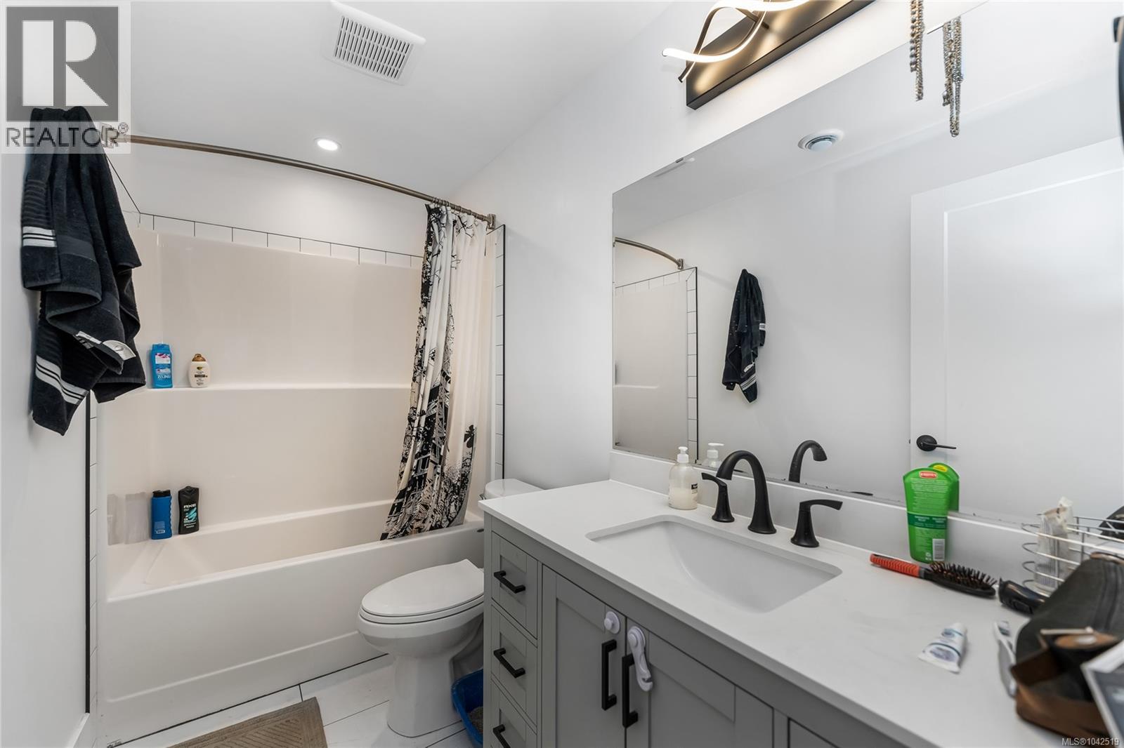 254 Edgewood Cres, Duncan
