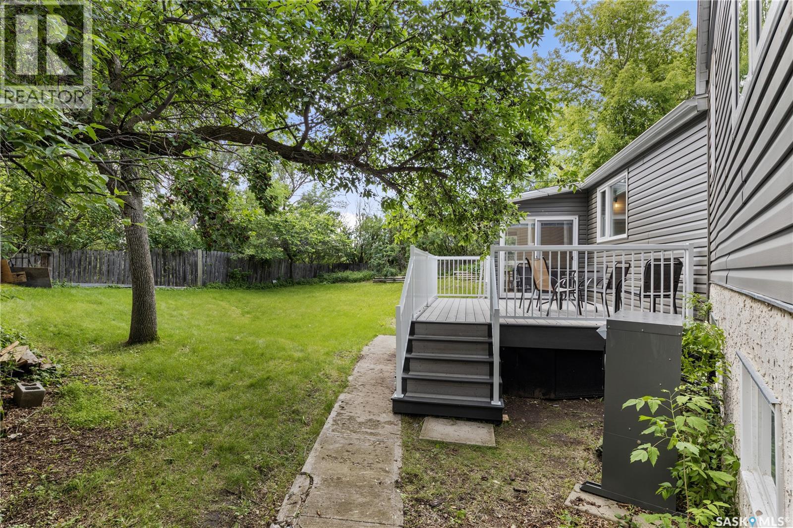 342 4th STREET E - 19