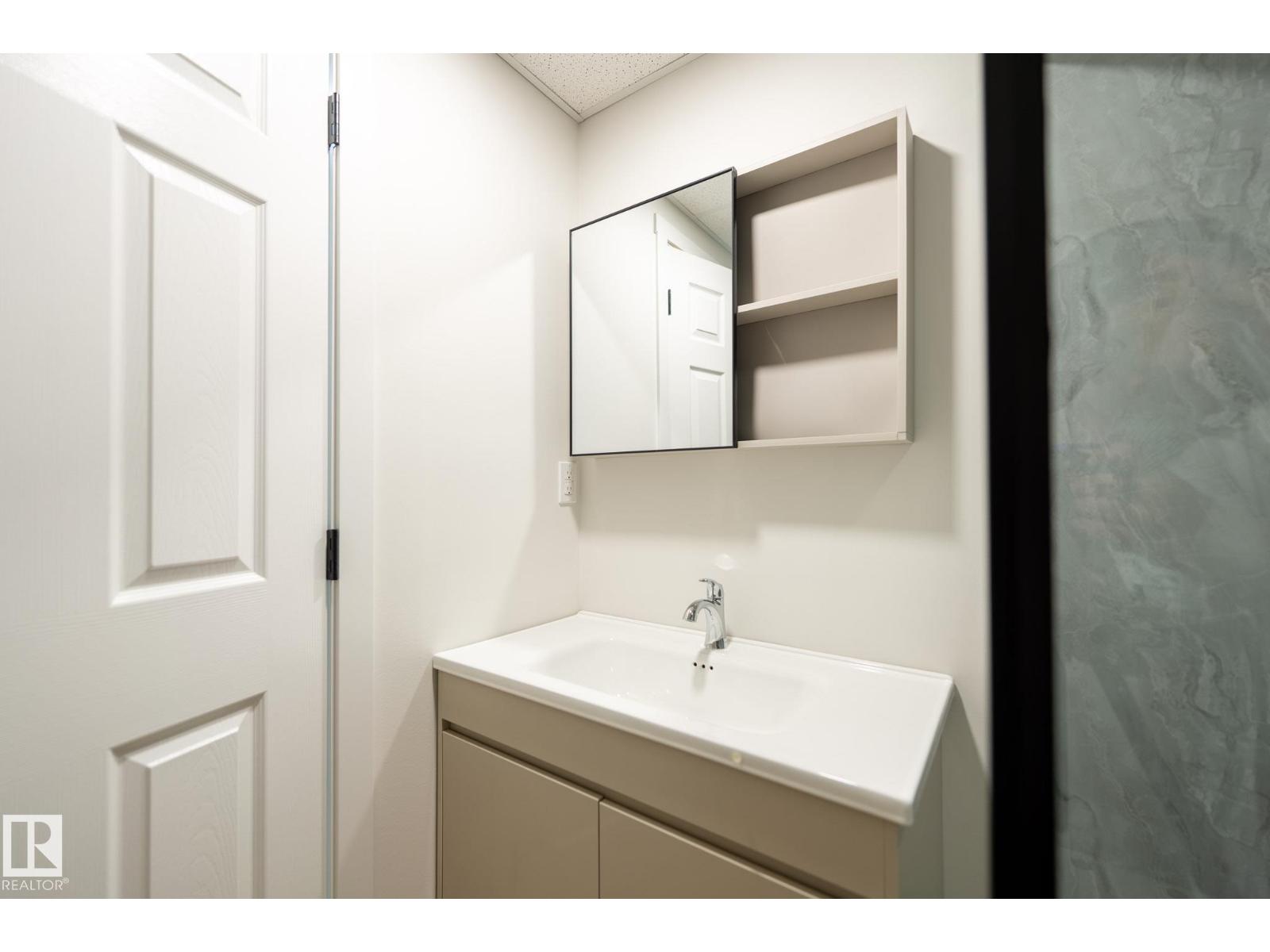 30 AMBERLY CO NW - 35