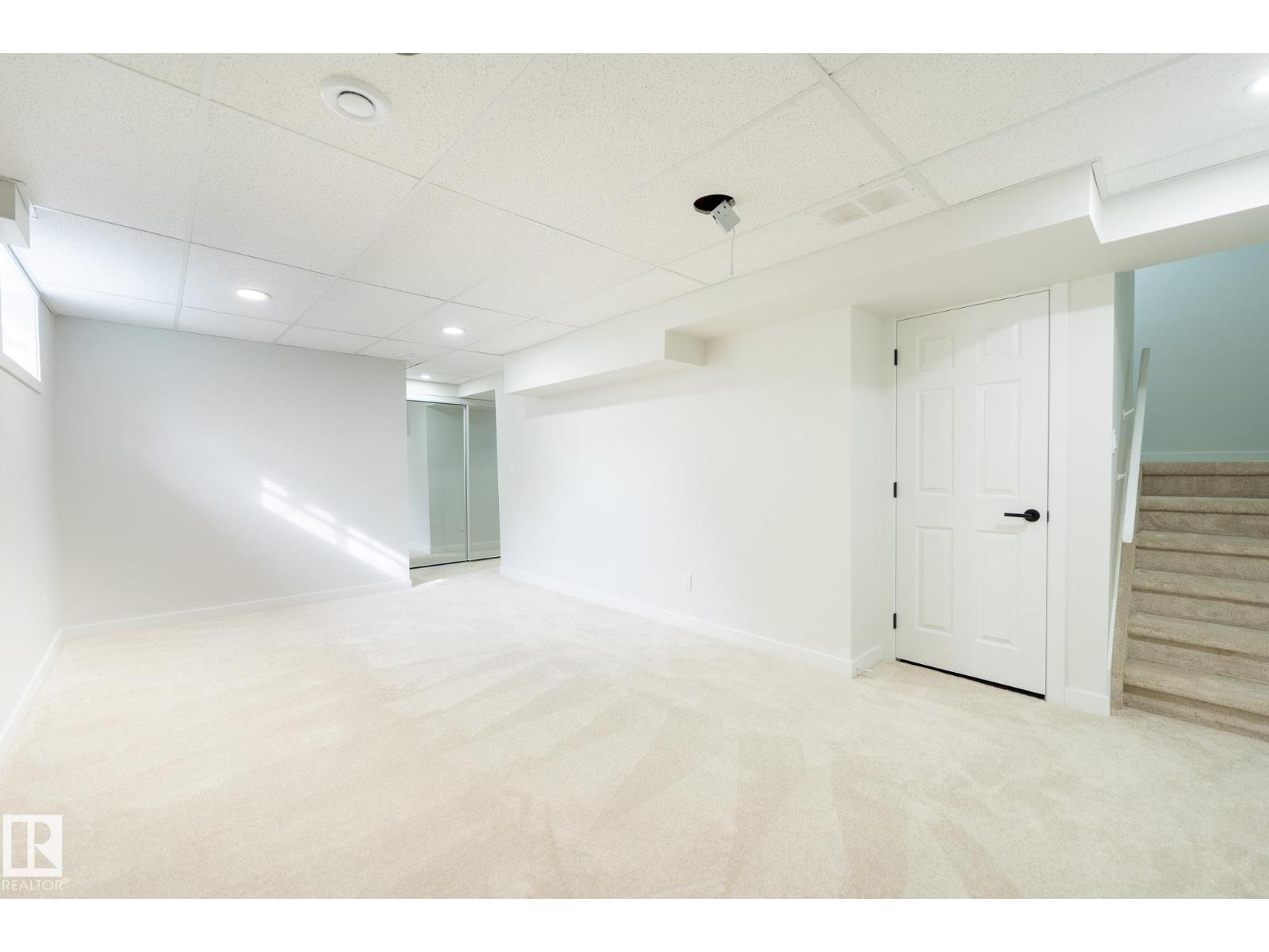 30 AMBERLY CO NW - 28