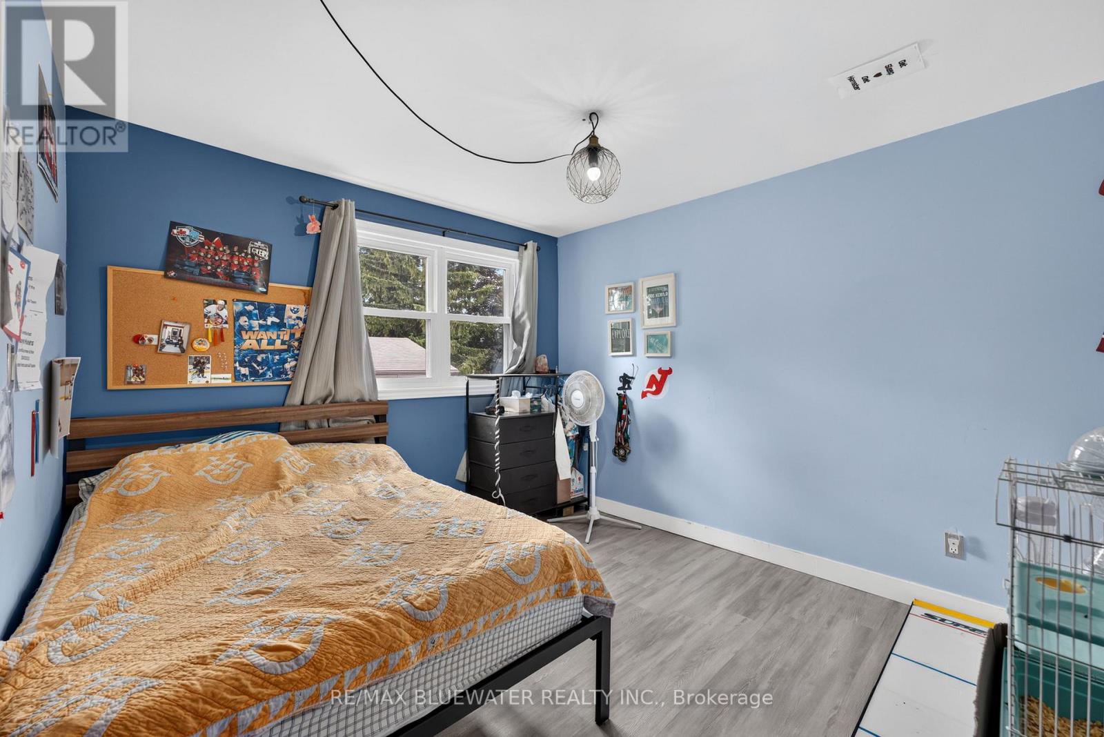 177 TORONTO STREET - 23