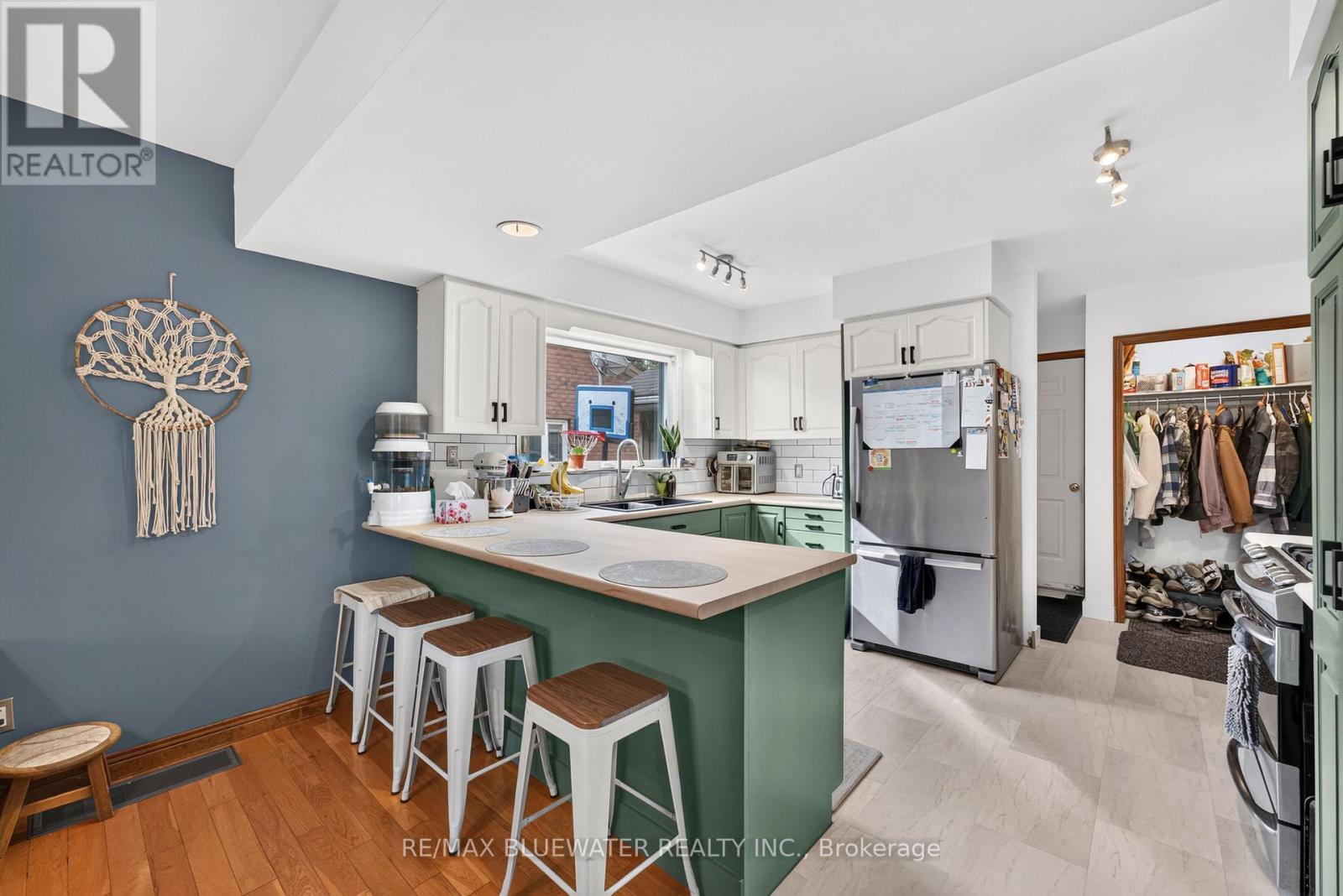 177 TORONTO STREET - 5