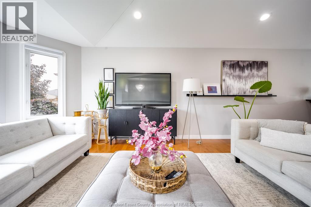 1409 KATELLA AVENUE - 7