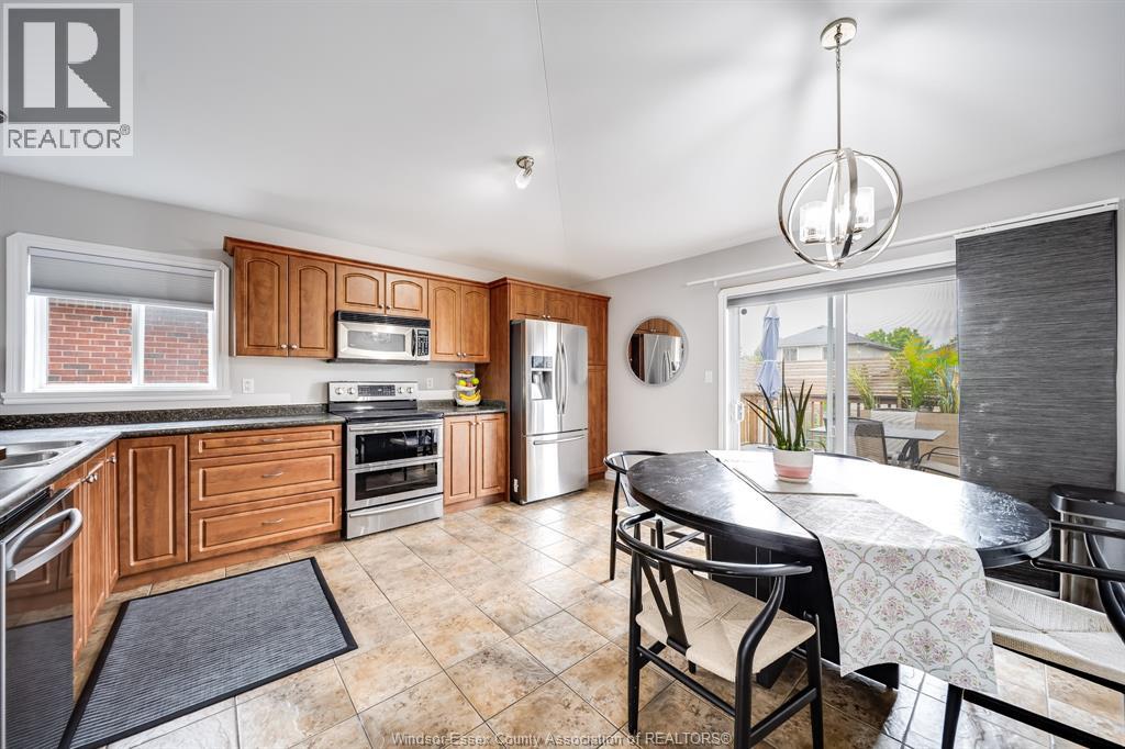 1409 KATELLA AVENUE - 11