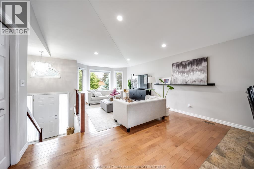 1409 KATELLA AVENUE - 5