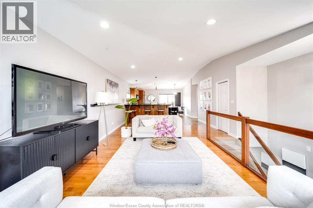 1409 KATELLA AVENUE - 9