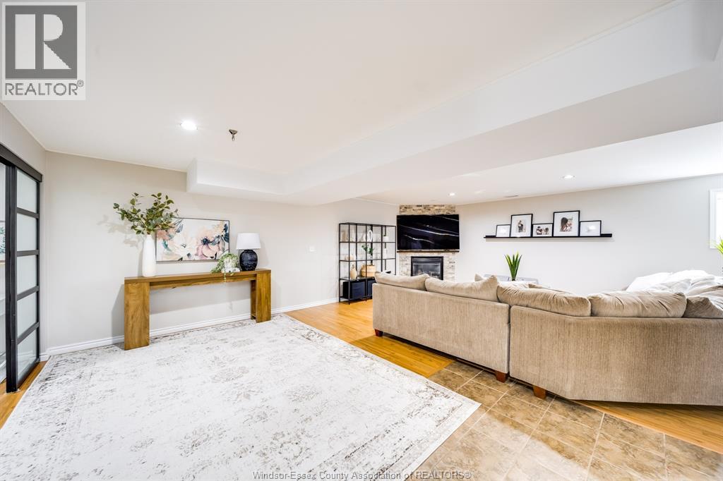 1409 KATELLA AVENUE - 25