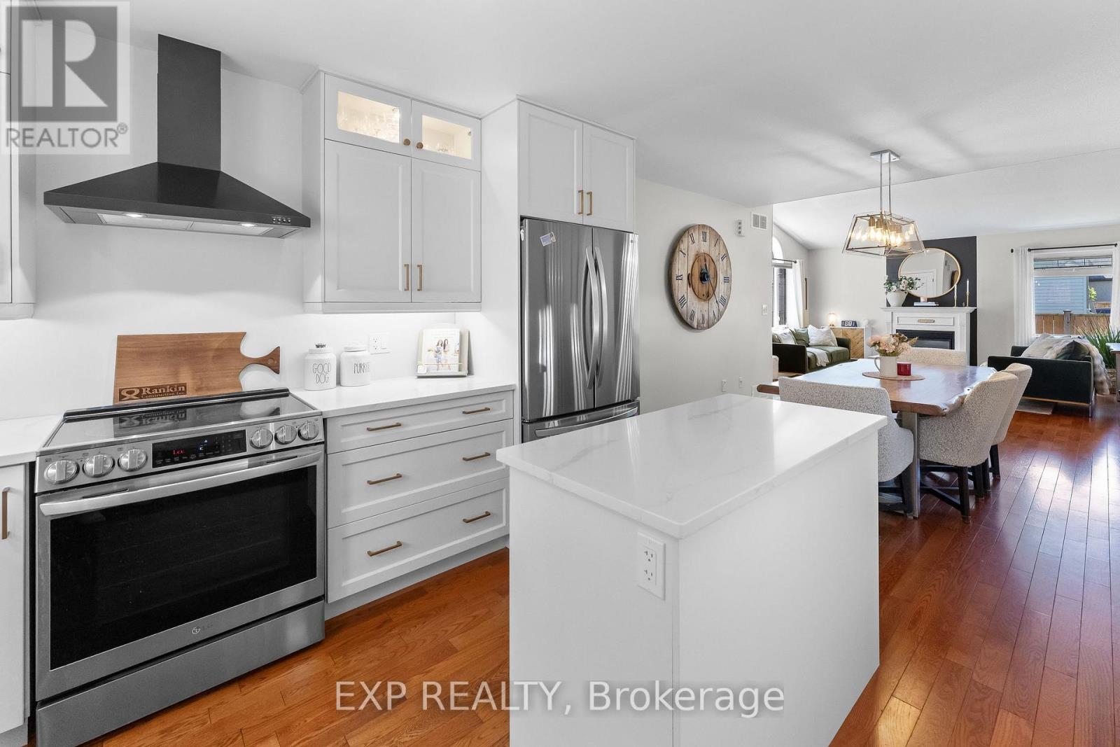 43 THOROLD AVENUE - 14