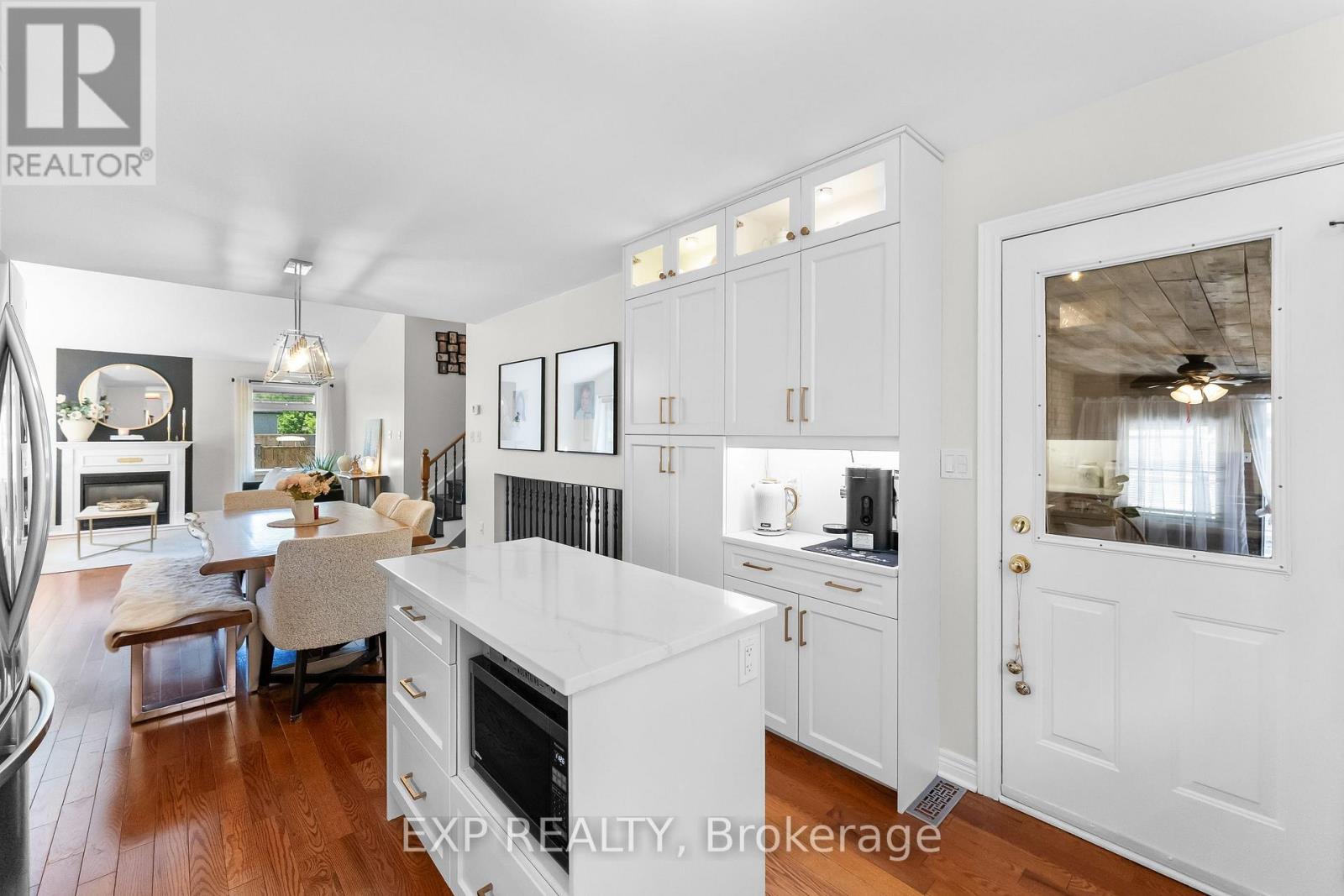 43 THOROLD AVENUE - 17