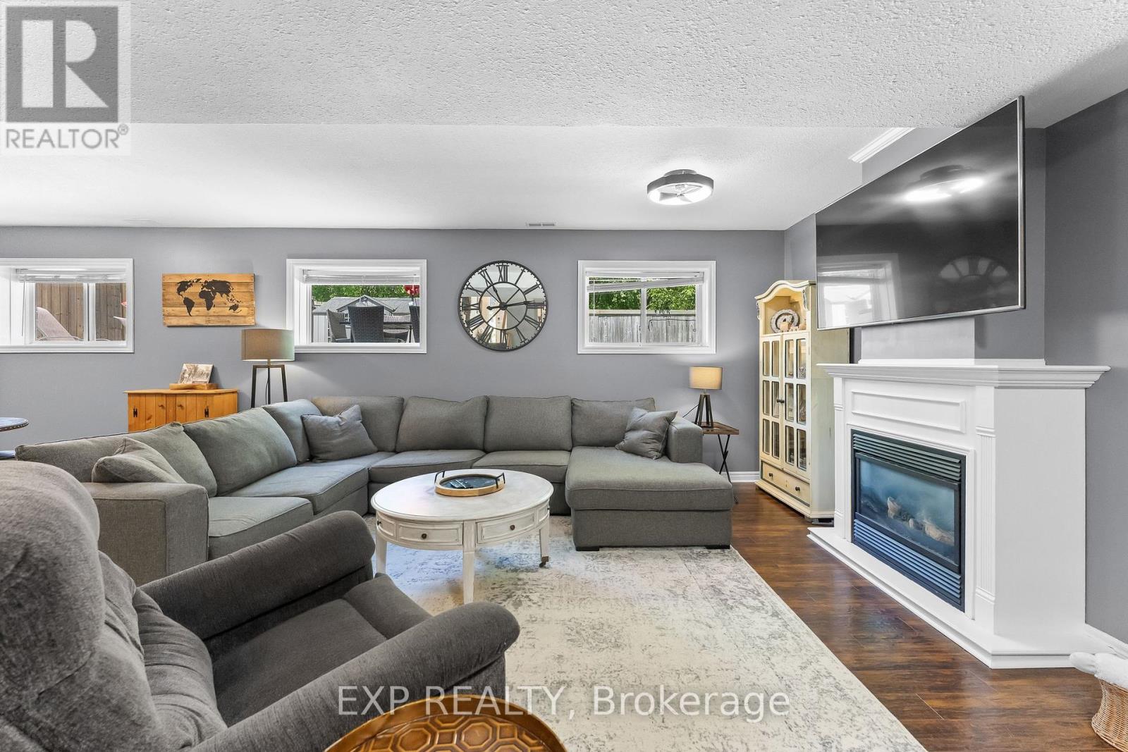 43 THOROLD AVENUE - 28