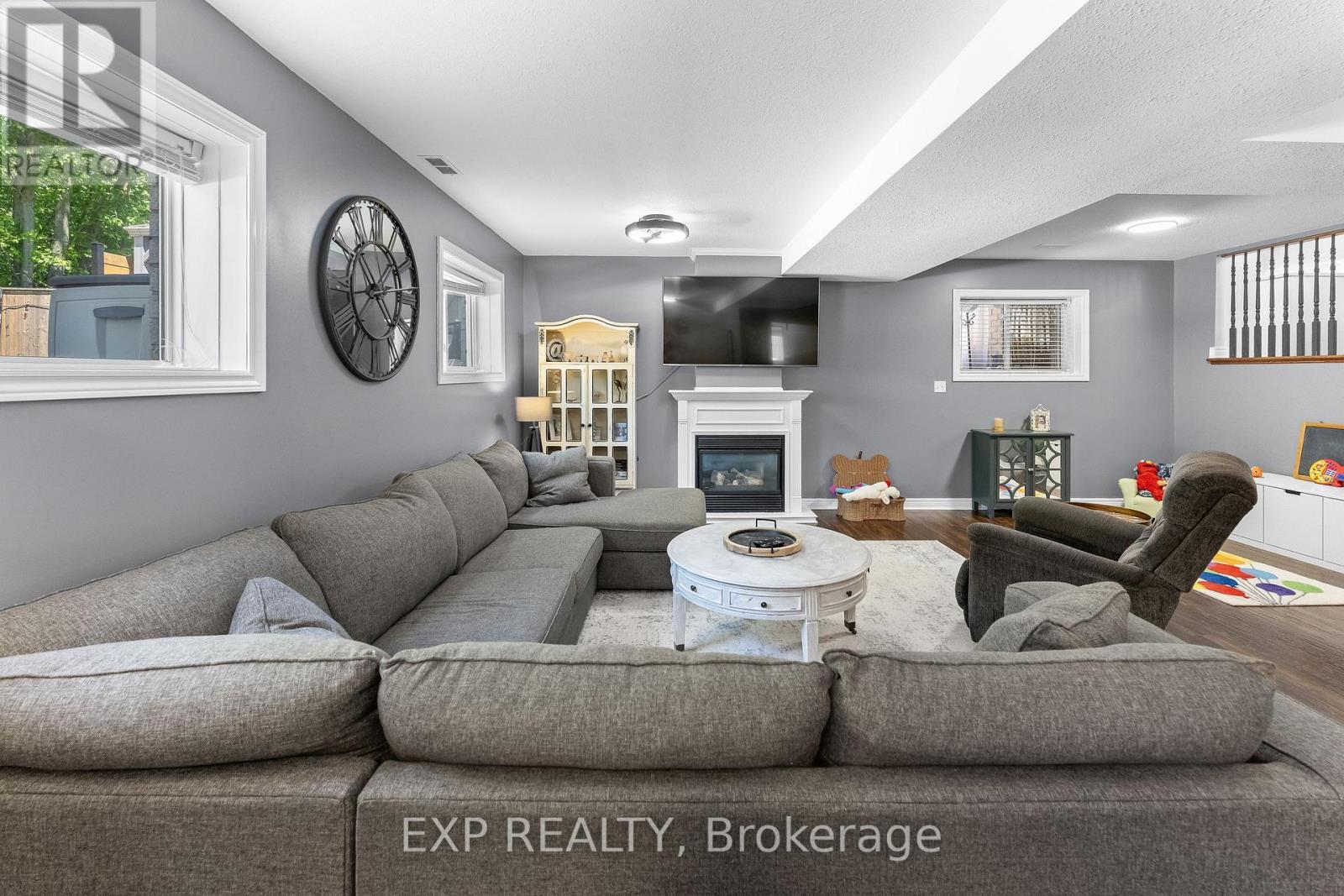 43 THOROLD AVENUE - 29