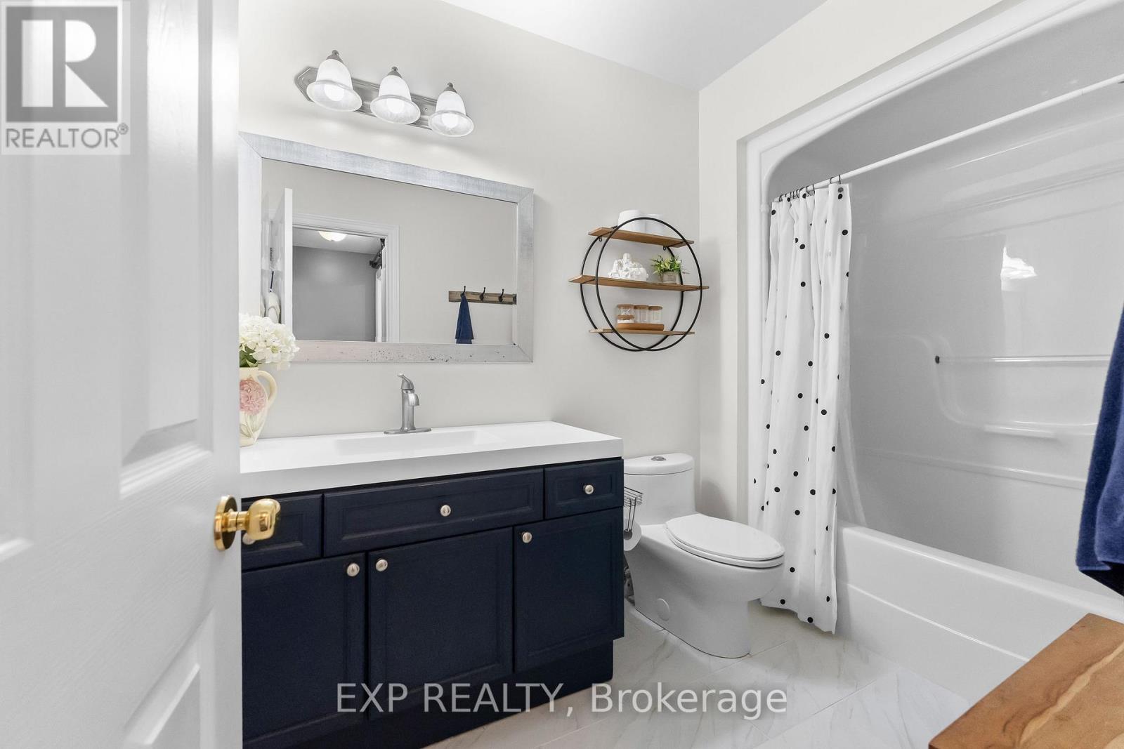43 THOROLD AVENUE - 31
