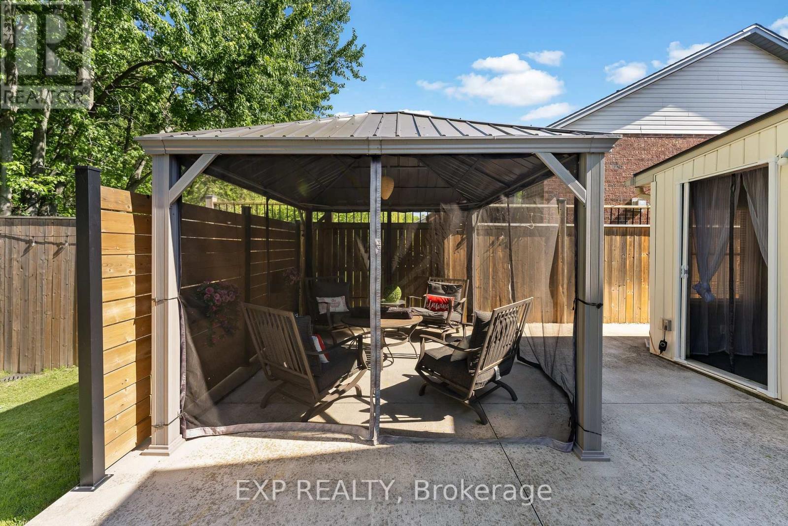 43 THOROLD AVENUE - 36
