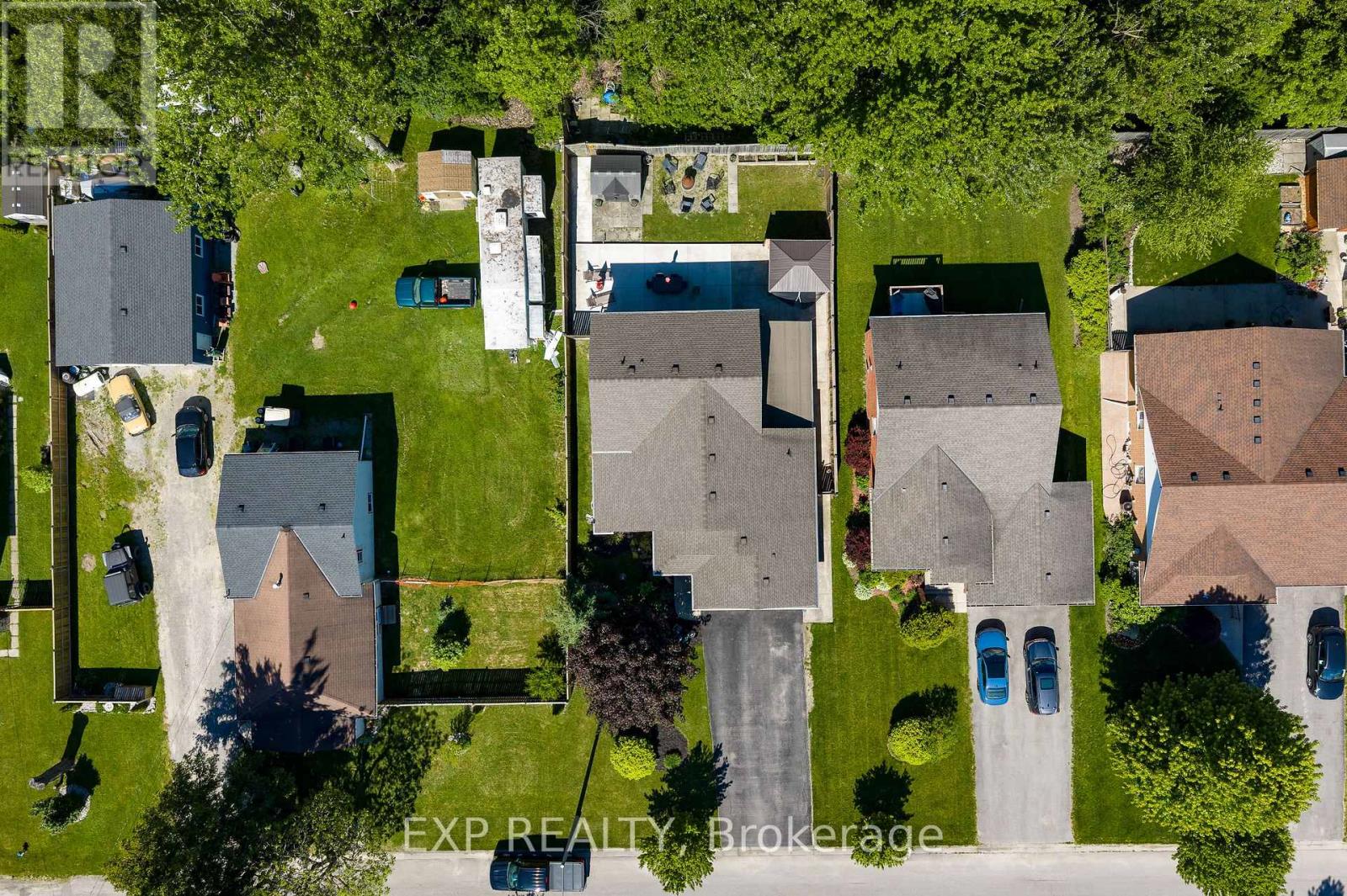 43 THOROLD AVENUE - 40