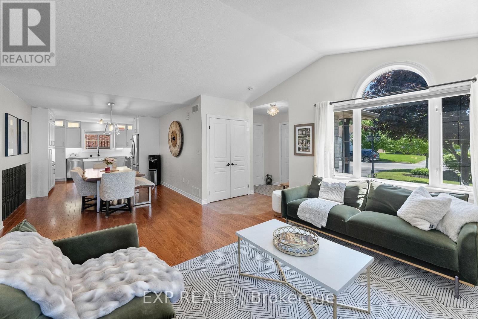 43 THOROLD AVENUE - 9