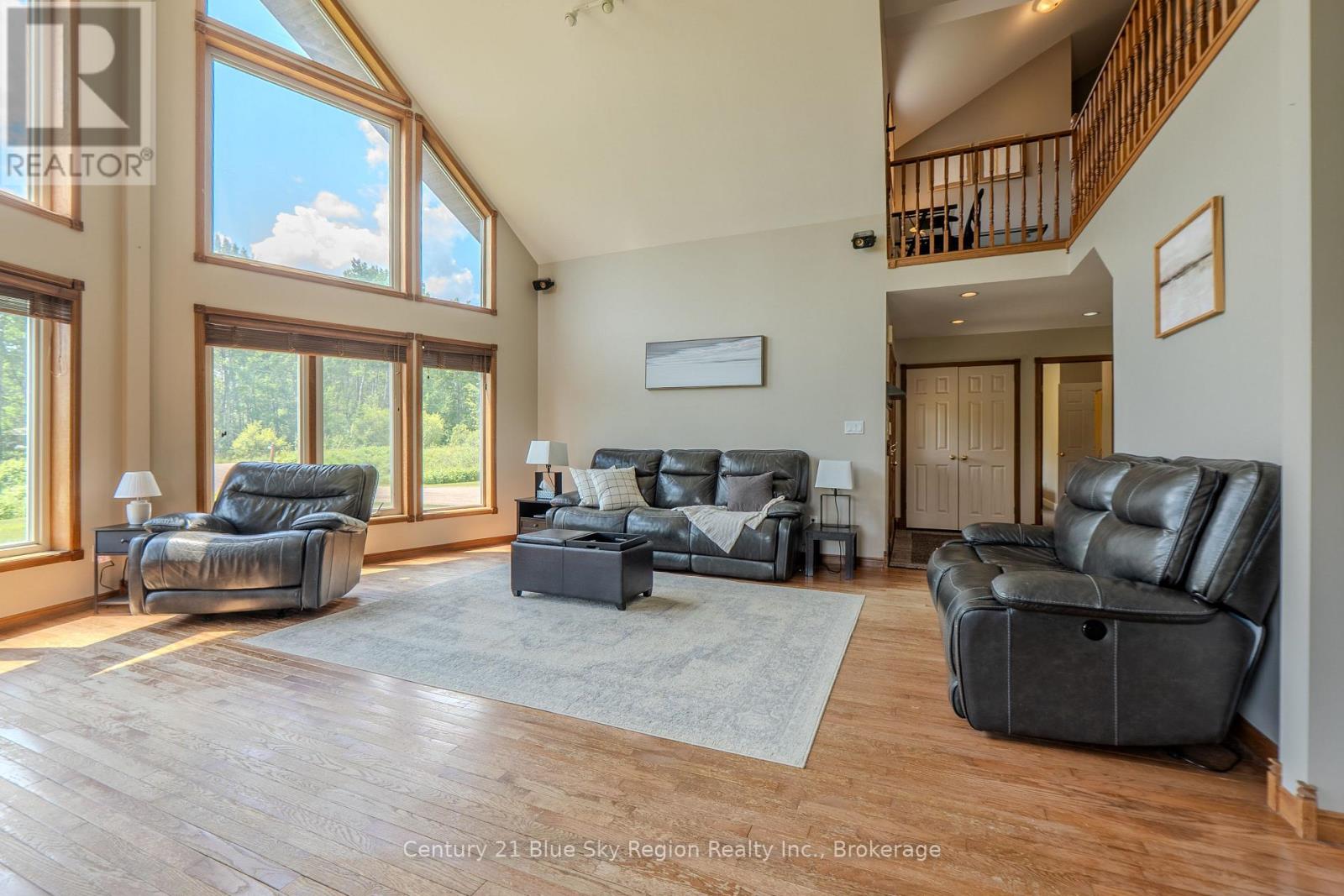 1033 CENTENNIAL CRESCENT - 16