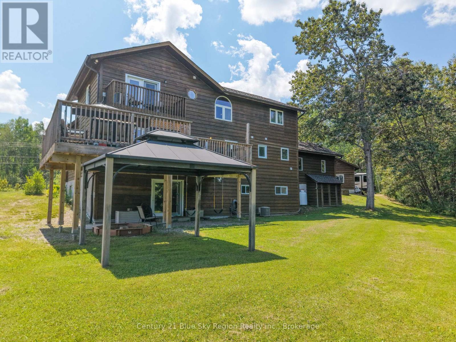 1033 CENTENNIAL CRESCENT - 4