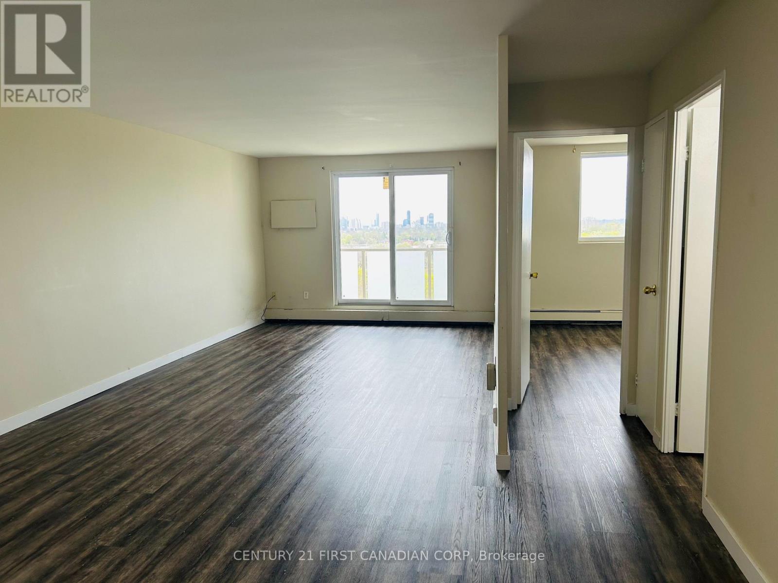 #1011 573 MORNINGTON AVENUE - 4