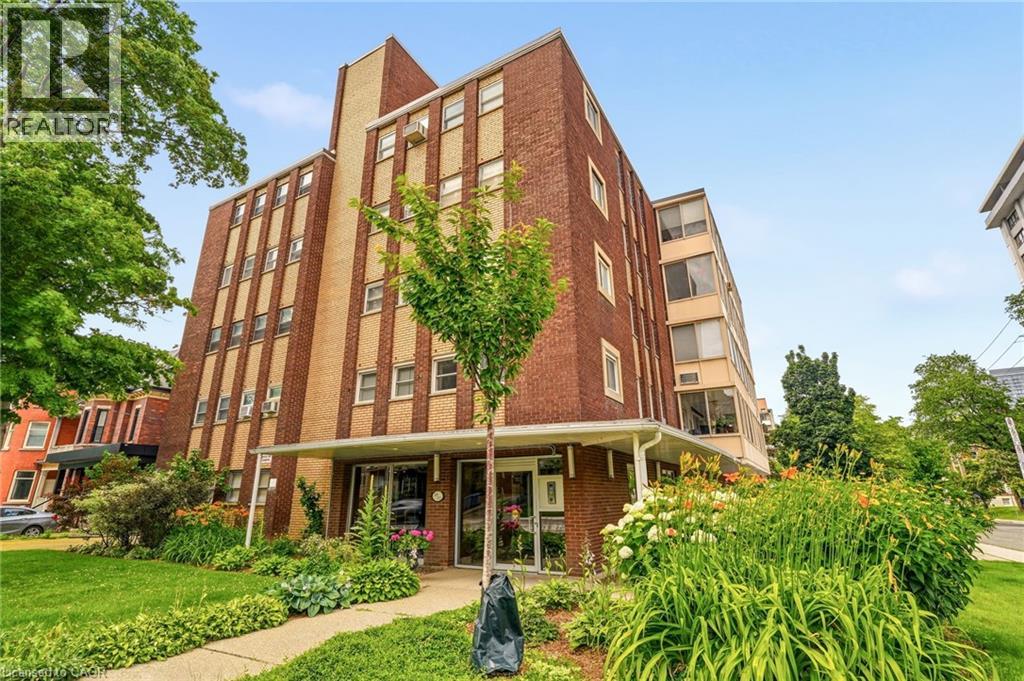 Photo of 38 CHARLTON Avenue