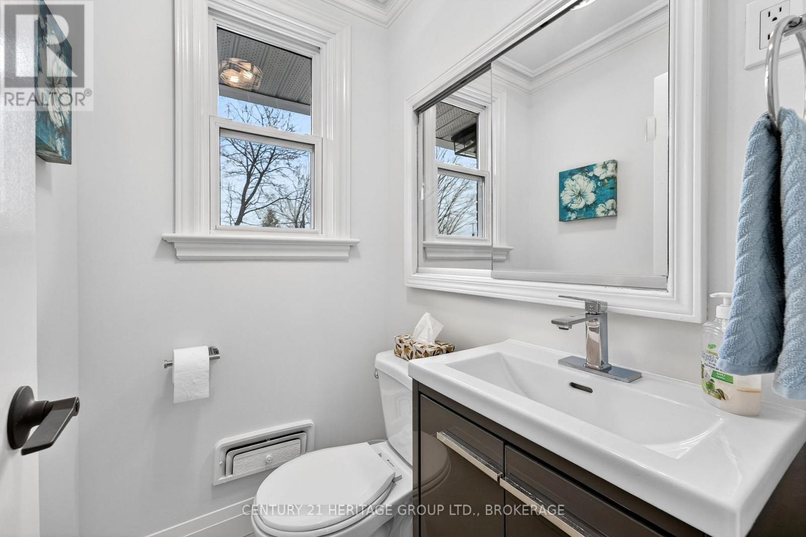439 COLLEGE STREET - Image 10