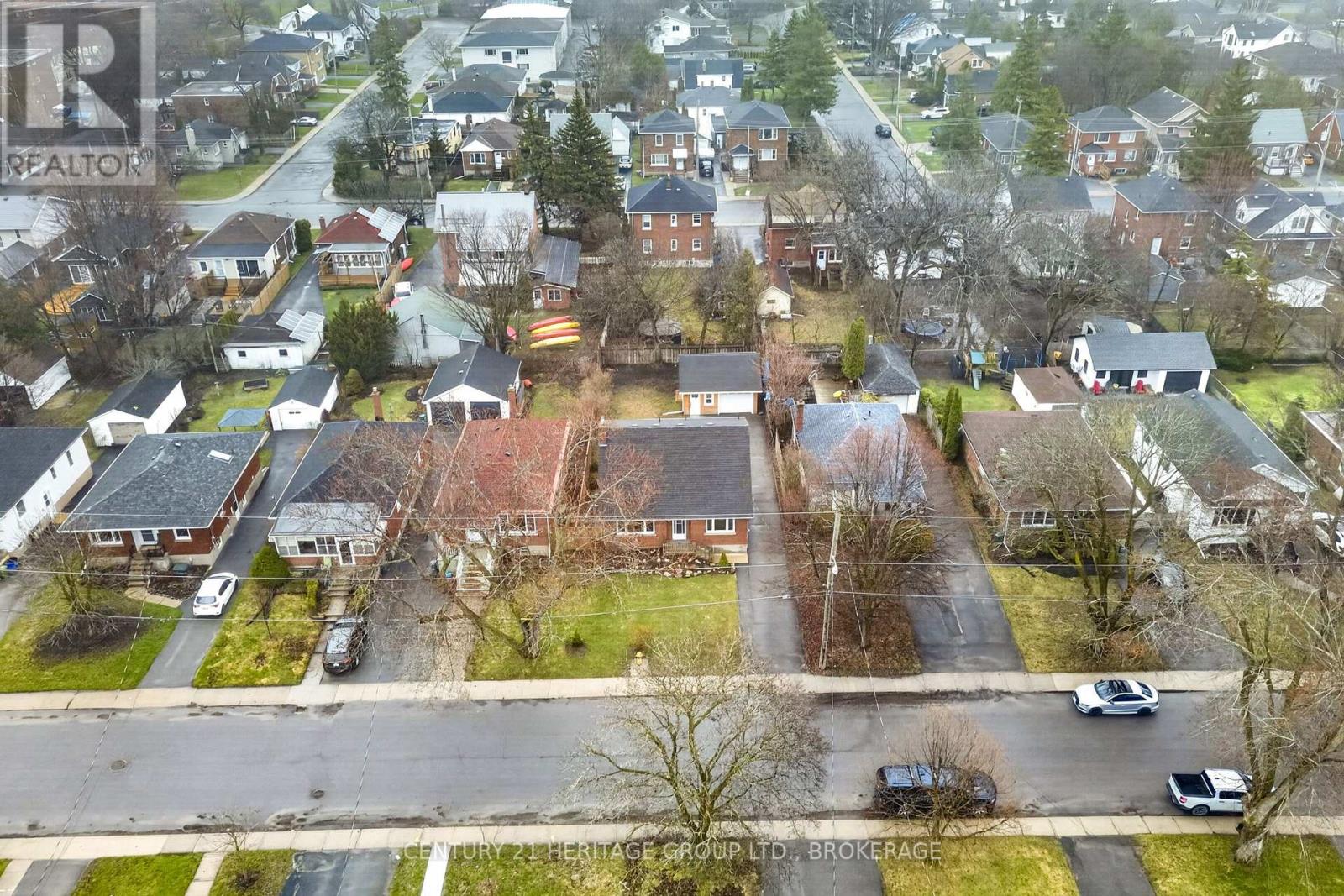 439 COLLEGE STREET - Image 34