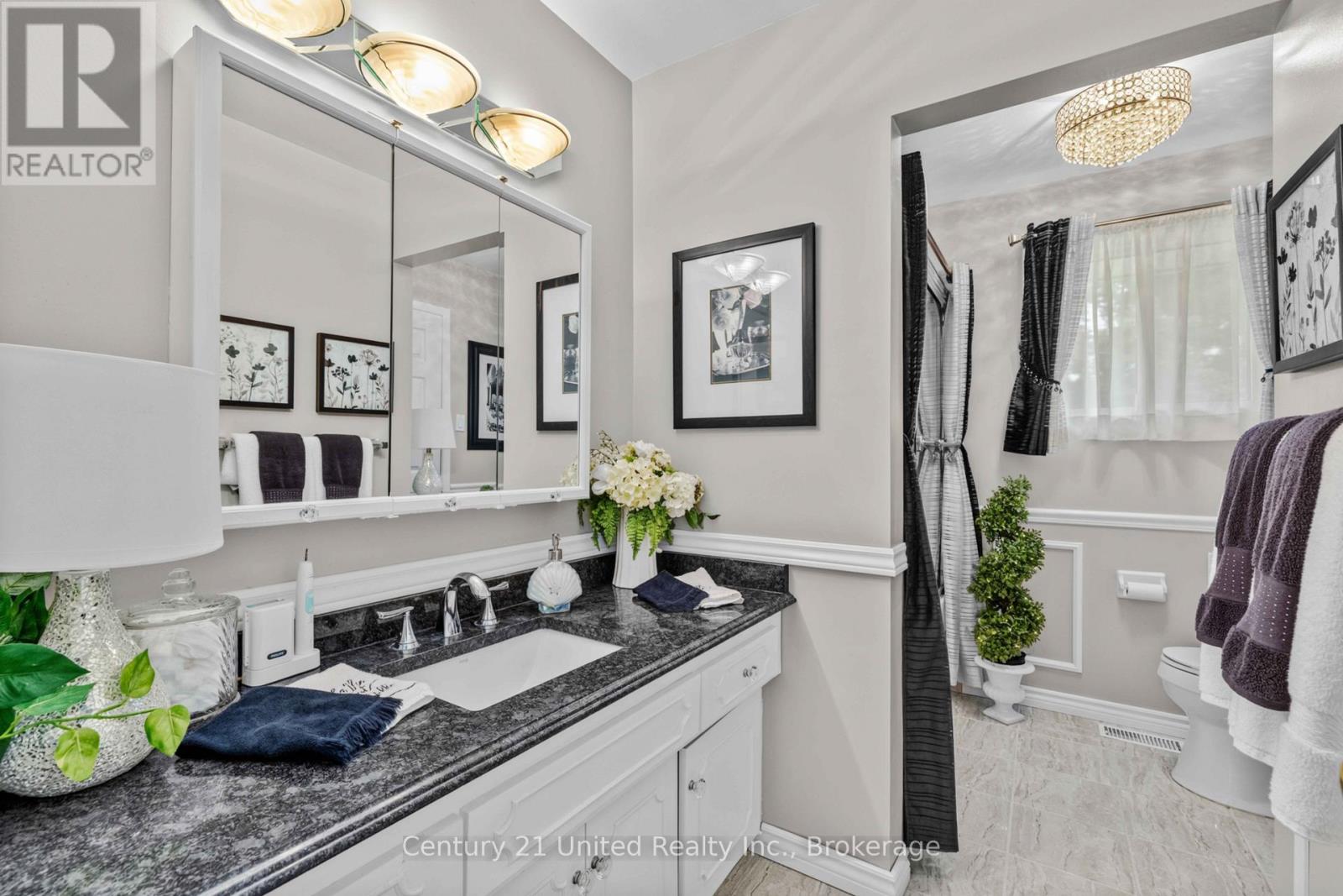 975 8TH LINE - Image 11