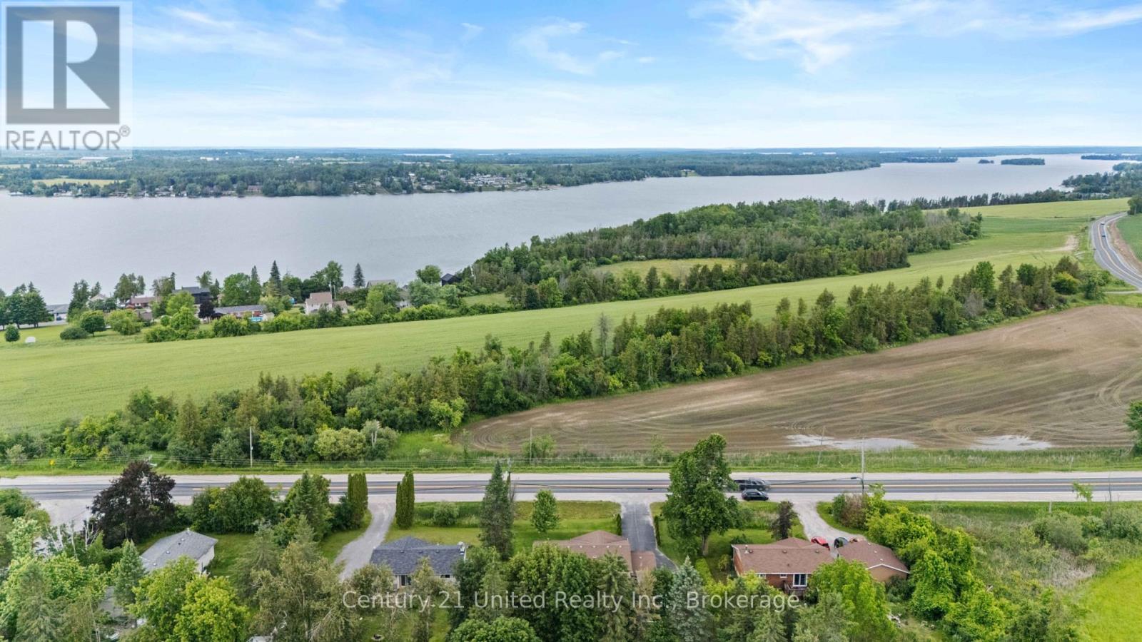 975 8TH LINE - Image 29