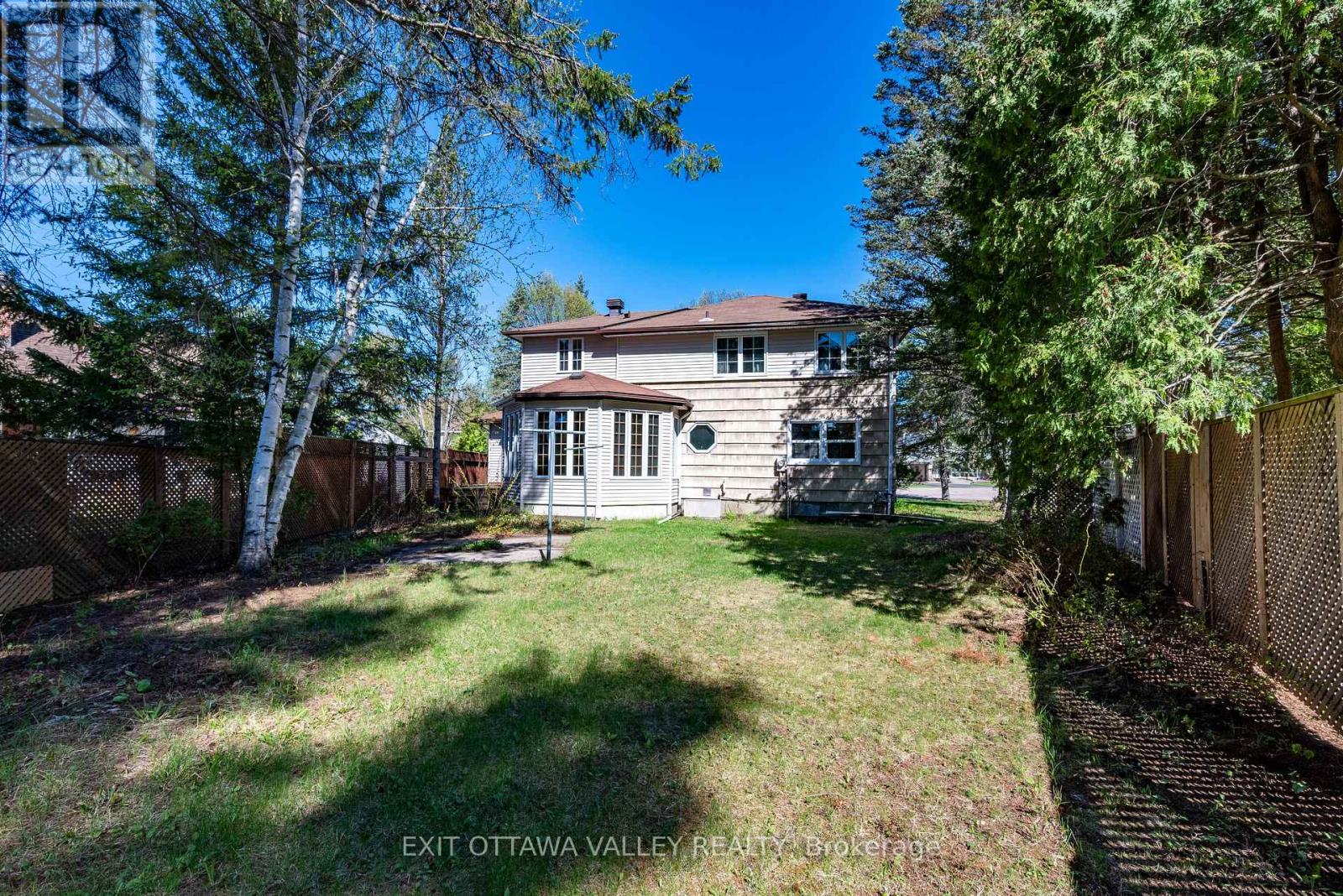 22 CABOT PLACE - 38