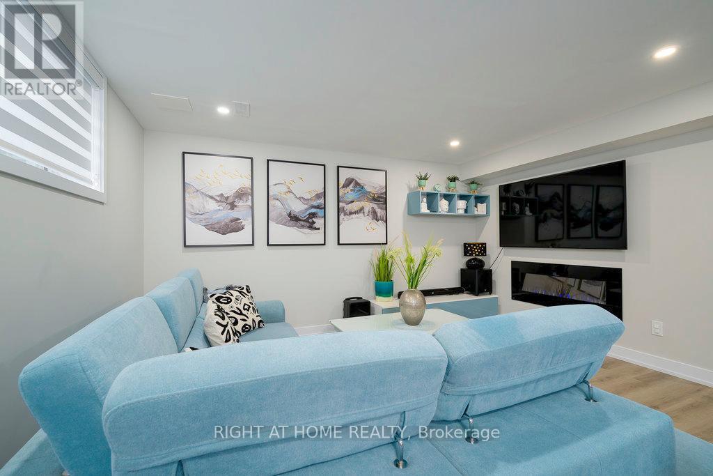 House for Rent in Ottawa – 159 BOULONNAIS GROVE, Ottawa – By Peter Sagos - Image 38