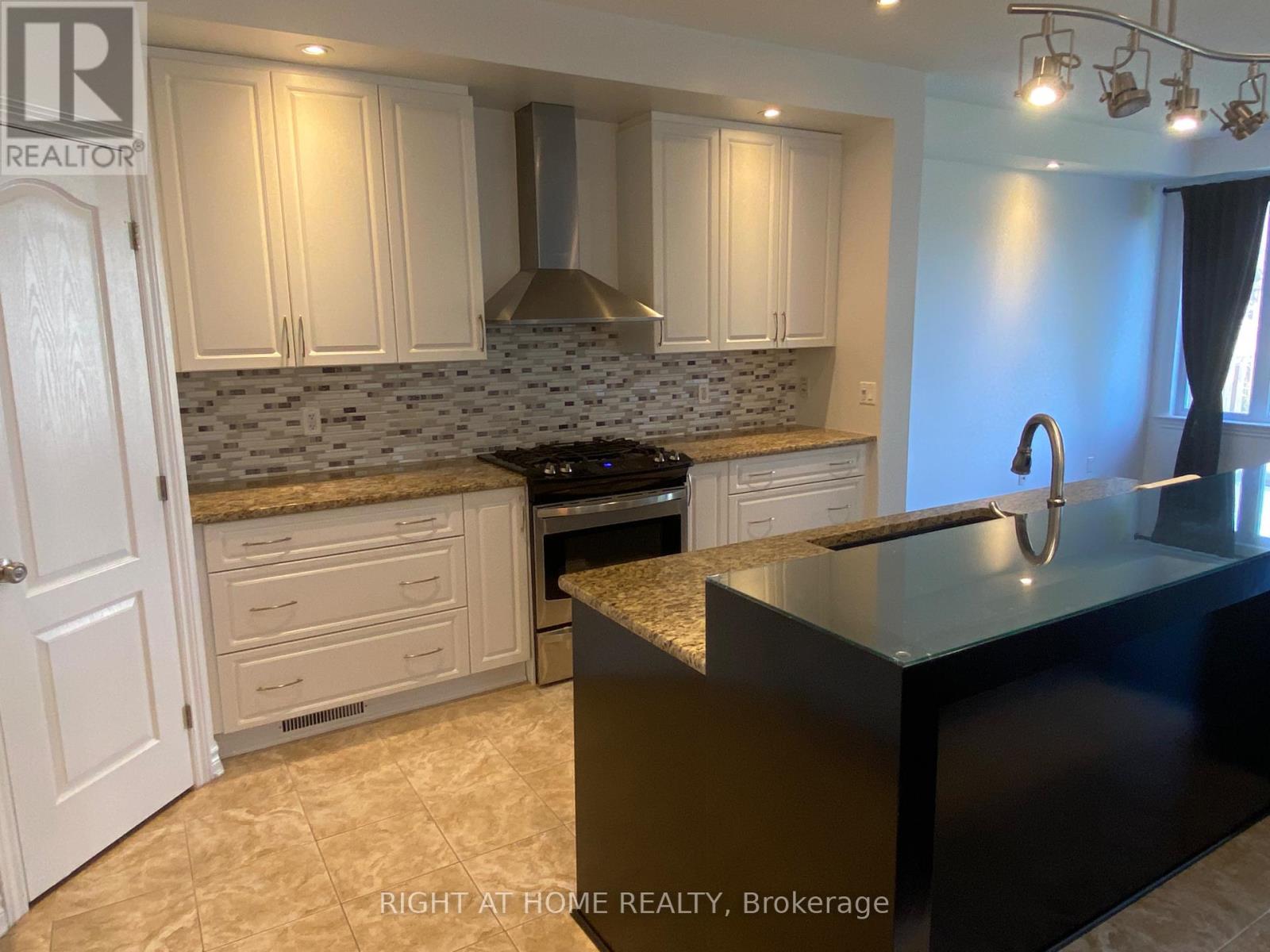 House for Rent in Ottawa – 1201 ALSON MILLS WAY, Ottawa – By Peter Sagos - Image 15