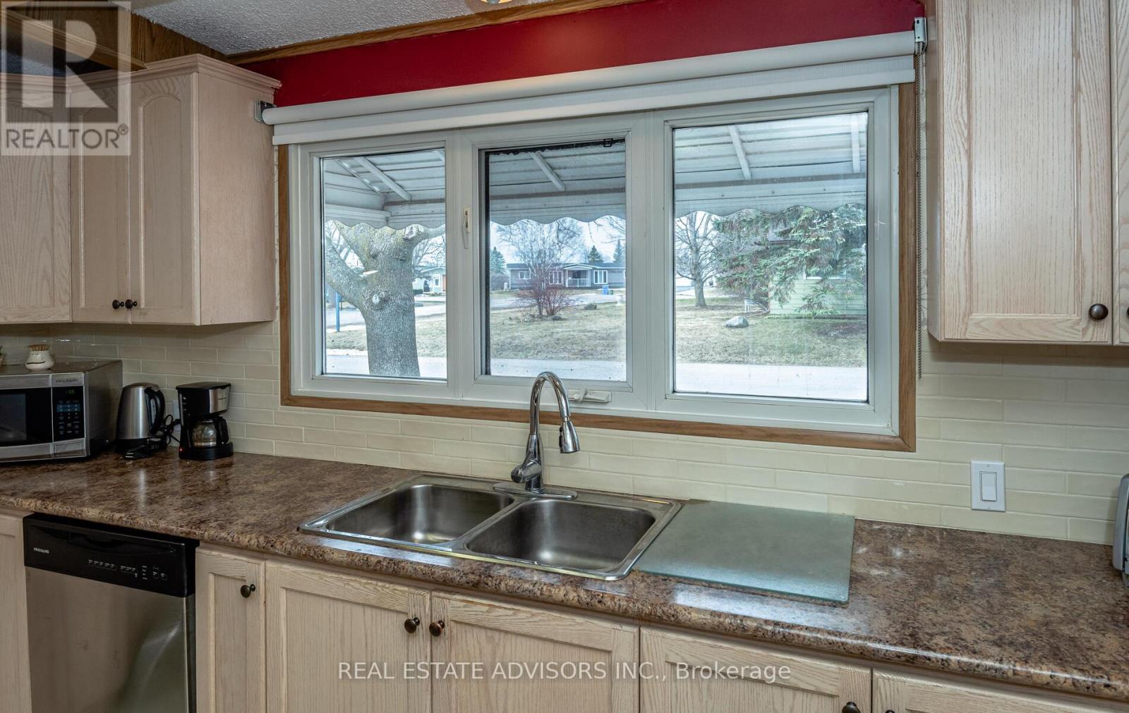 50 JUNO CRESCENT - 16