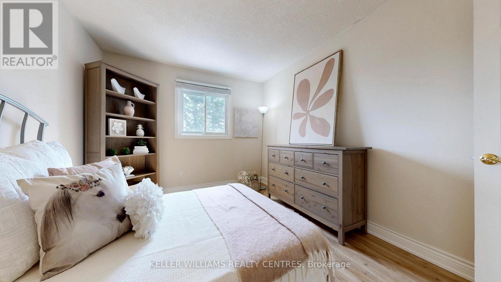 15 BEATTY CRESCENT - 25