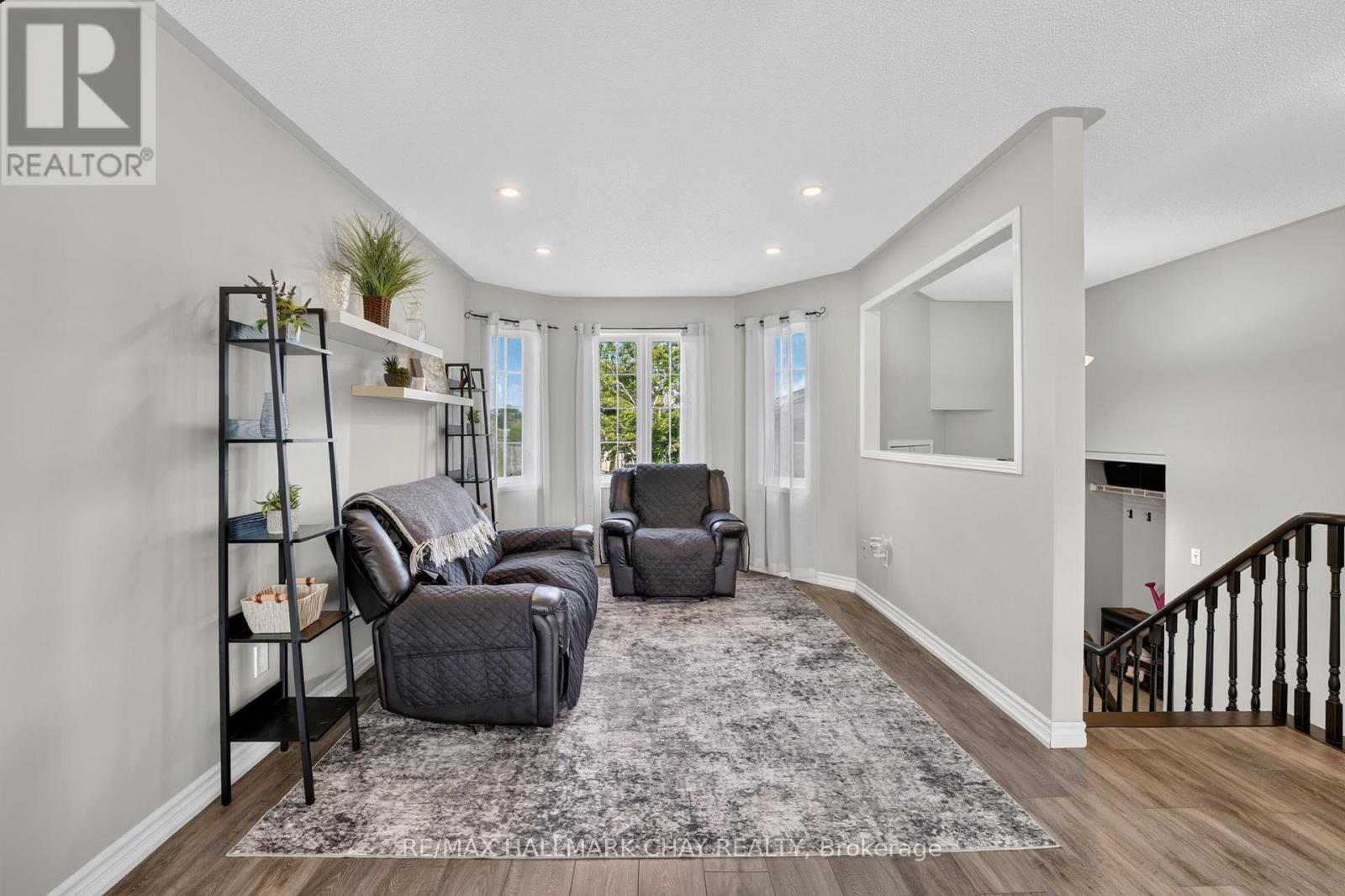 41 HODGSON DRIVE - 10