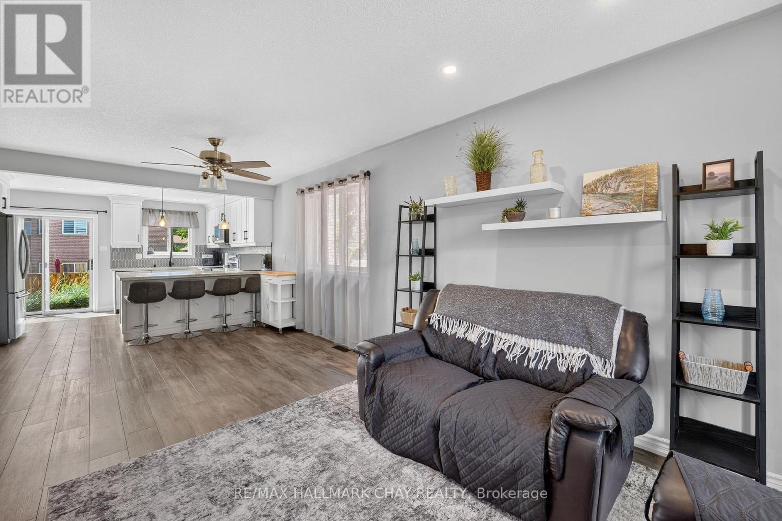 41 HODGSON DRIVE - 13