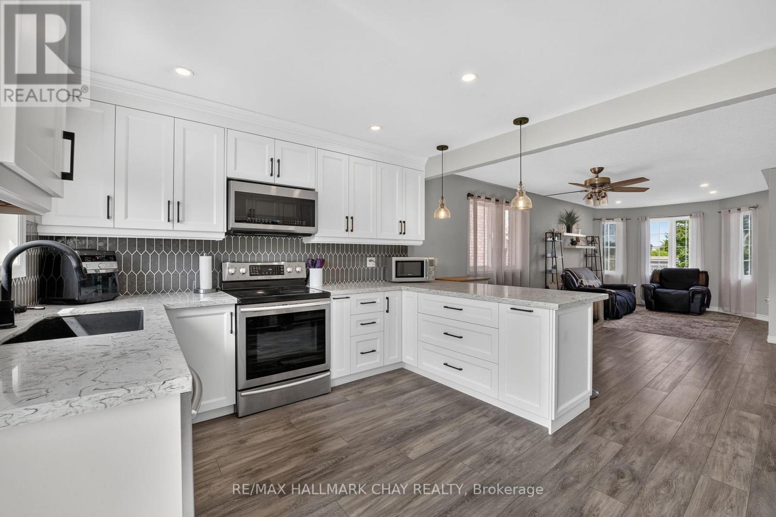 41 HODGSON DRIVE - 20