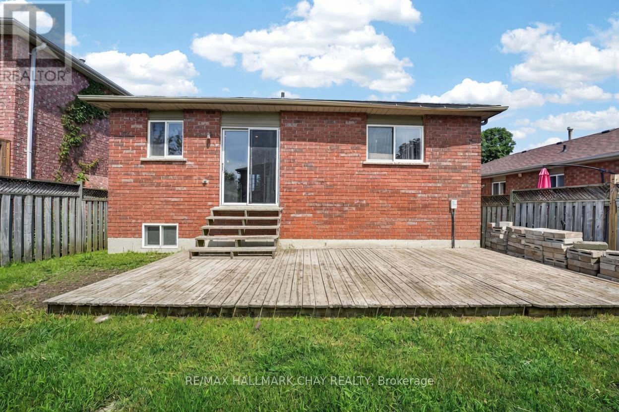 41 HODGSON DRIVE - 38
